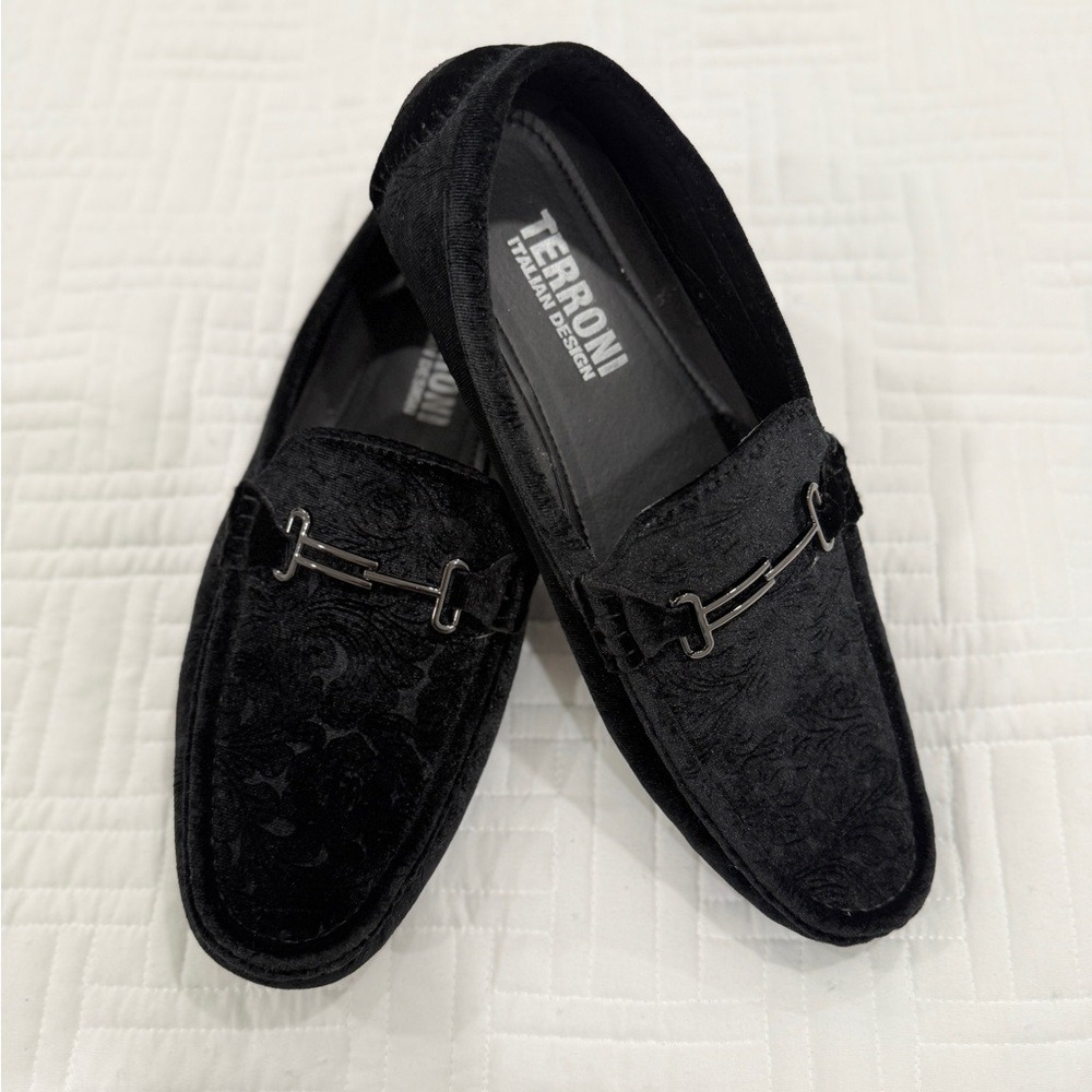 Terroni Italian Design black loafers with metal detail size 10